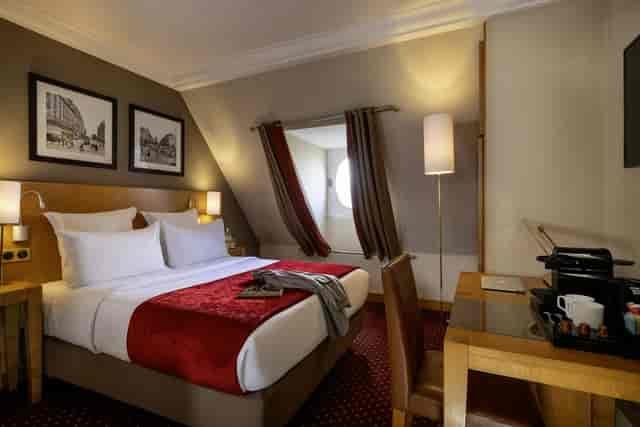 Cozy hotel meeting room with dedicated workspace for business meetings and corporate events.