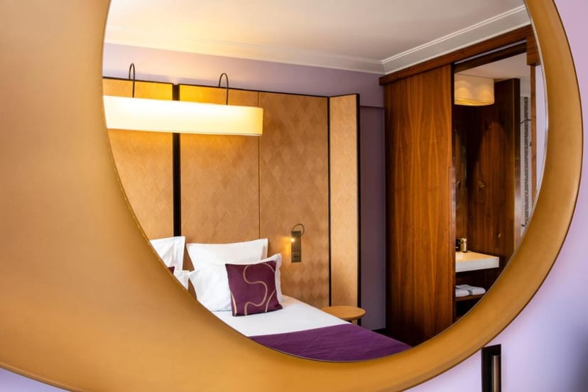 Modern Maison FL guest room for corporate events and luxury room blocks.