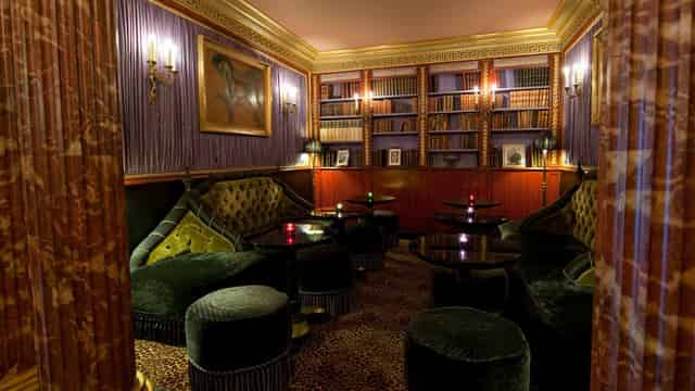 Cocktail bar