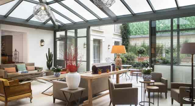 Hôtel Le Littré conservatory meeting room for VIP networking and high-end corporate events.