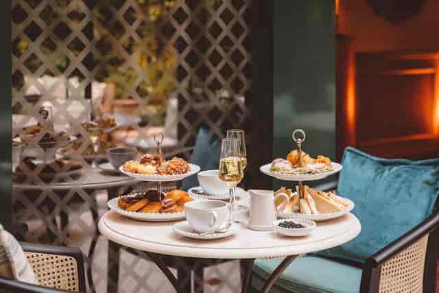 Hôtel de l’Abbaye Paris salon for upscale networking reception and VIP tea event.