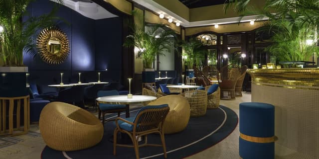 Private Bar