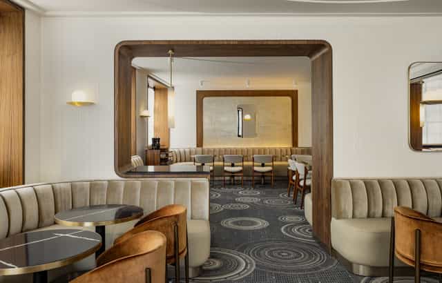 Luxury hotel bar for VIP networking and strategic business meetings.