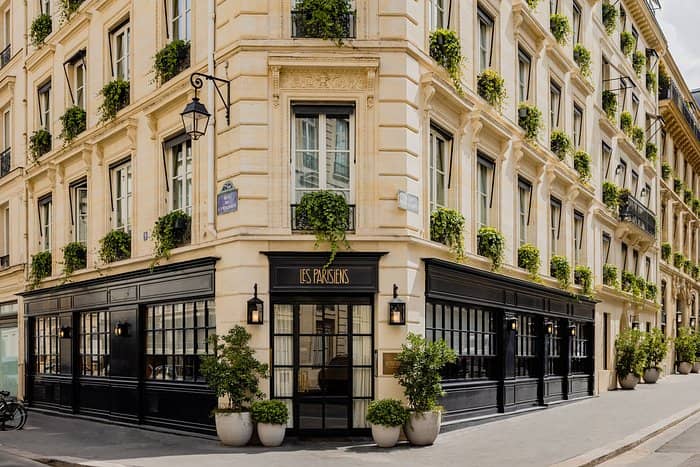 Luxury Parisian bar at Pavillon Faubourg Saint-Germain for corporate dinners and brand activations.