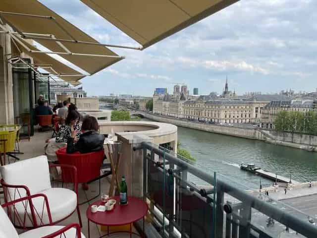 Iconic Paris terrace venue for VIP cocktail receptions and luxury networking events.