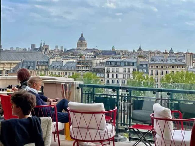 Le Tout-Paris