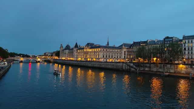 Le Tout-Paris