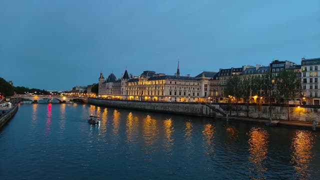 Le Tout-Paris