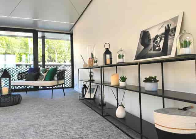 Modern Grand Salon breakout zone for corporate networking and business meetings.