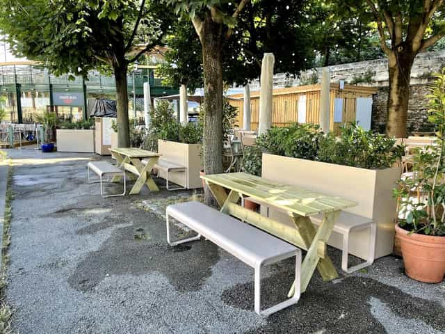 Grand Bleu outdoor dance hall with modular seating for networking and casual corporate events.