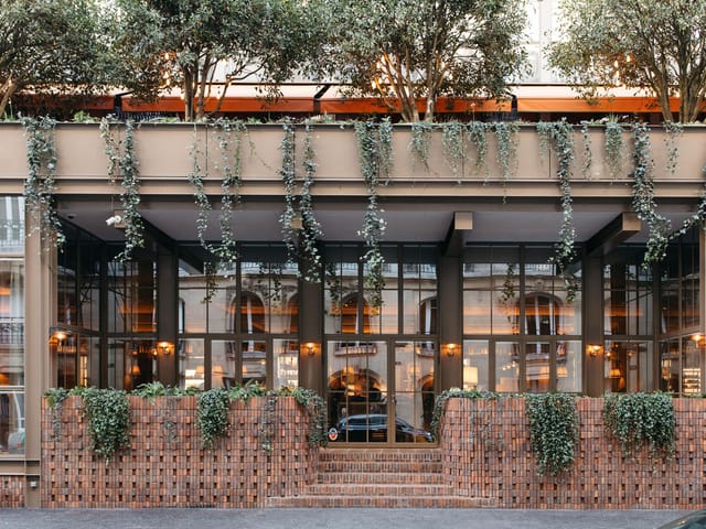 Upscale BRACH restaurant with biophilic design for cocktail receptions and networking events.