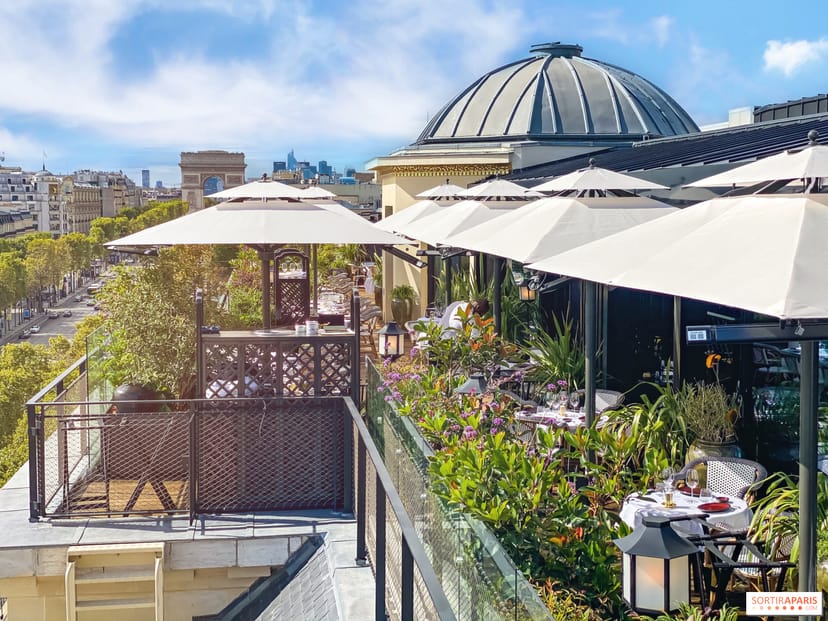 Rooftop Elysées Paris venue with Arc de Triomphe view for upscale networking events.