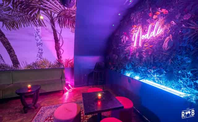 Back Bar