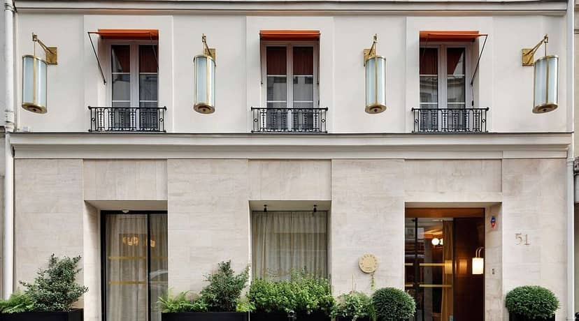 Le Belgrand Hotel Paris patio for executive retreats and luxury corporate meetings.
