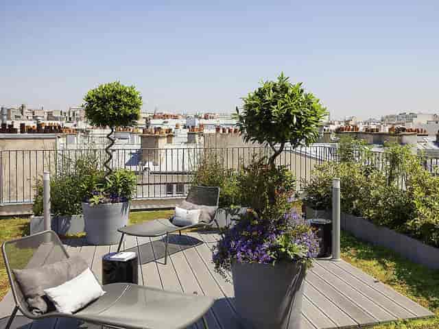 Rooftop Salle Boutet at Hôtel Paris Bastille: VIP networking space for corporate events.