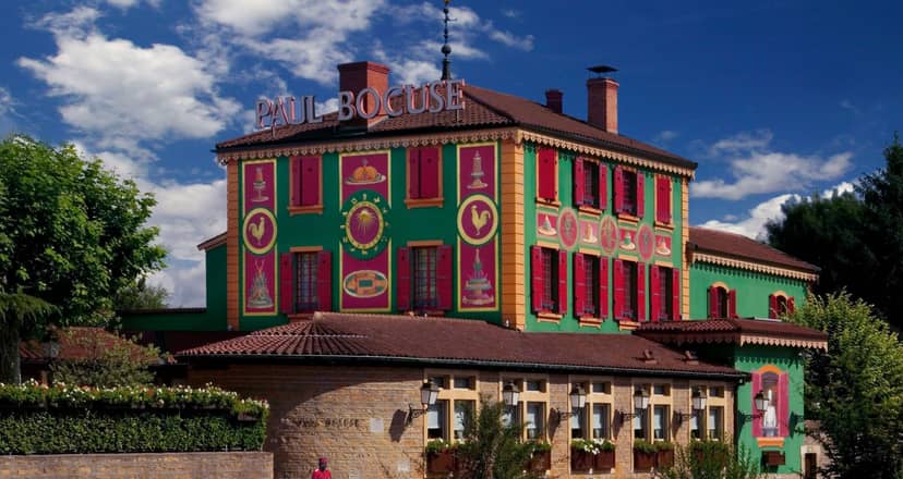 Le Salon Irma Bocuse, an elegant venue for exclusive corporate incentive dining events.