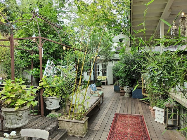 LADÜ restaurant garden room for intimate outdoor cocktail events and corporate breakouts.