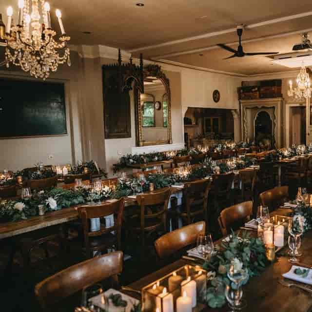 LADÜ function room with communal wooden tables, ideal for private dining and boutique events.