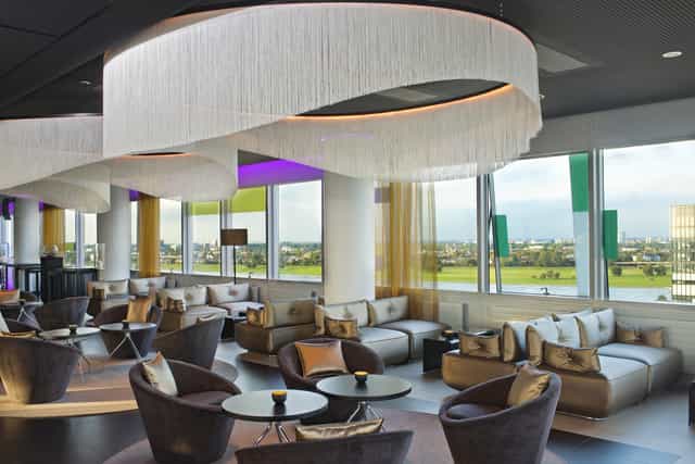 The View Düsseldorf lounge with architectural lighting for VIP networking and cocktail events.
