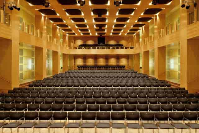 Robert-Schumann-Saal concert hall with tiered theater seating for keynote events and conferences.