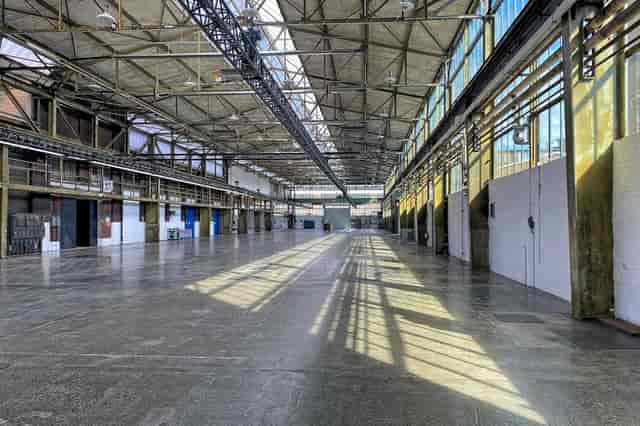 Federnfabrik industrial venue at Areal Böhler for trade shows and creative events.
