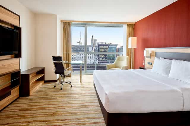 Courtyard by Marriott Düsseldorf Hafen, Stadtbezirk 3 : -41% during the day  - Dayuse.com