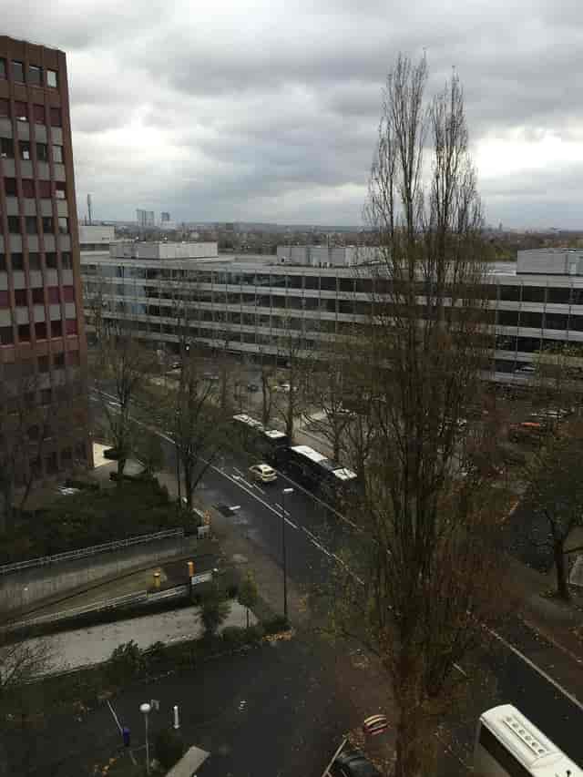 Mainz-Leverkusen venue in Düsseldorf featuring motorcoach access for corporate events and logistics.
