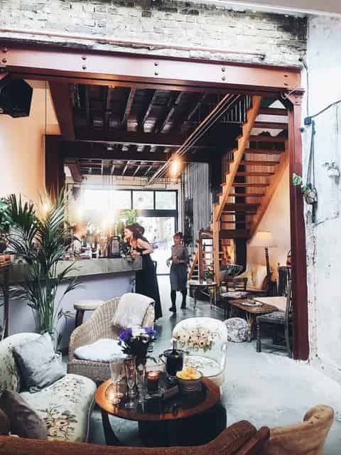 Cocktail bar
