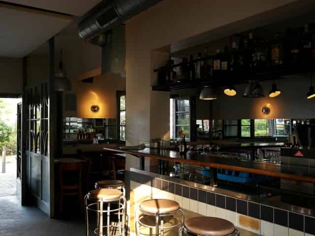 bar