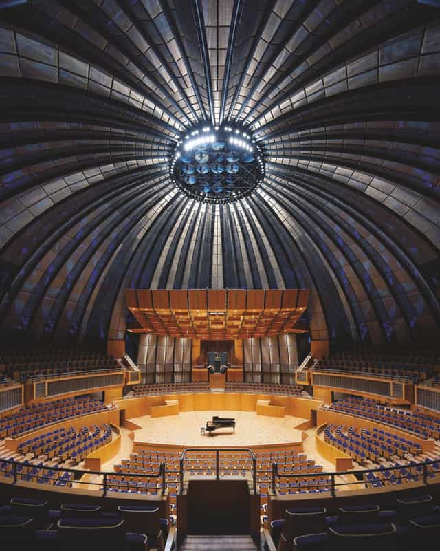 Tonhalle Düsseldorf concert hall: Tiered plenary venue for corporate keynote presentations.