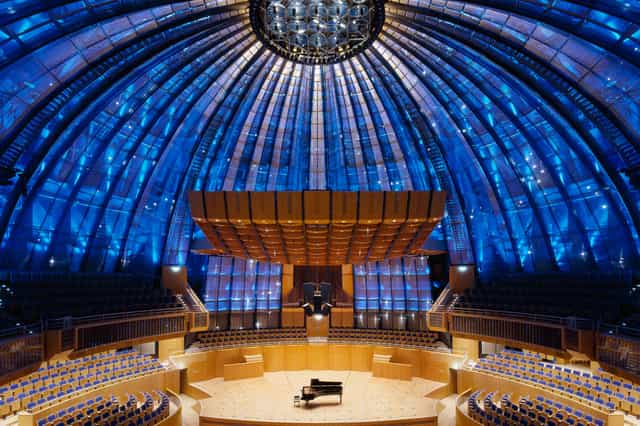 Tonhalle Düsseldorf tiered concert hall for professional keynote events and plenary sessions.
