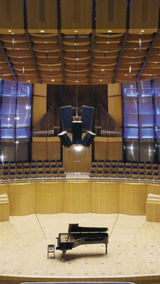 Mendelssohn-Saal auditorium with integrated sound system for concerts and corporate events.