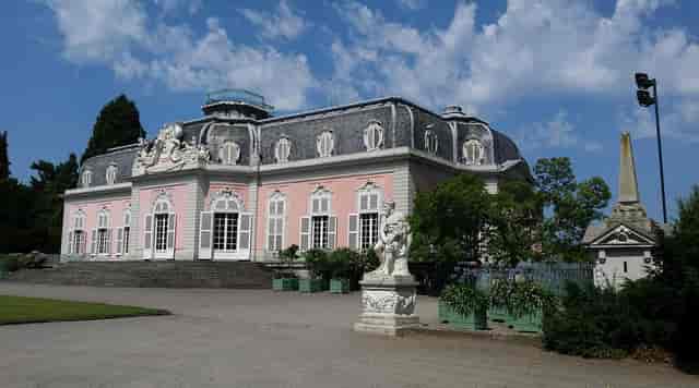 Schloss Benrath palace terrace: historic architecture for luxury corporate gala and VIP events.