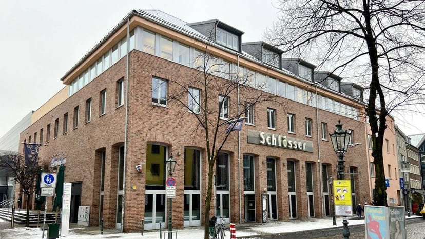 Henkel-Saal venue in Schlösser Quartier Bohème, multi-story layout for corporate events.