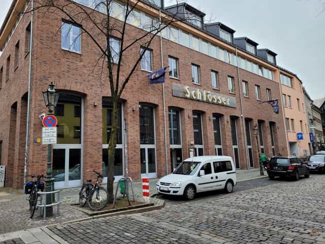 Bar at Schlösser Quartier Bohème: Charming venue space for corporate events and group outings.
