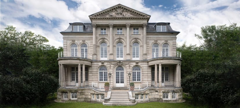 Elegant stage at Villa Boisserée, a luxury venue for corporate retreats and exclusive weddings.