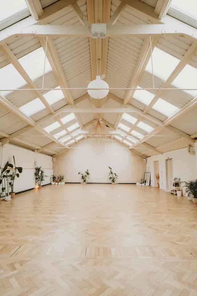 Soul Studio venue with vaulted ceilings for yoga retreats and boutique brand workshops.