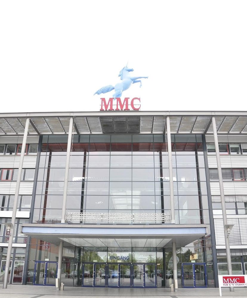 Studio 50 MMC Cologne: high-capacity film studio for large-scale media events and corporate shows.