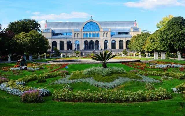 Flora Köln botanical garden venue for upscale gala or product launch event.