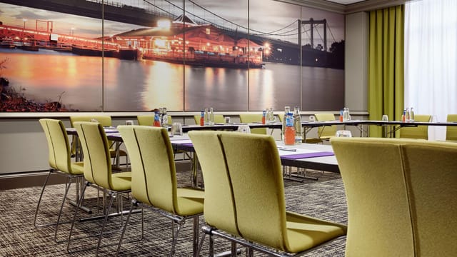 U-shaped boardroom at Lindner Hotel Köln for professional corporate meetings and business events.