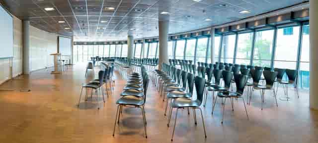 MediaPark Köln exhibition hall: theater-style venue for corporate presentations and conferences.