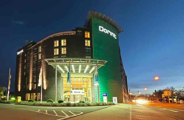 Modern Dorint Hotel meeting room in Cologne, ideal for corporate conferences and business events.