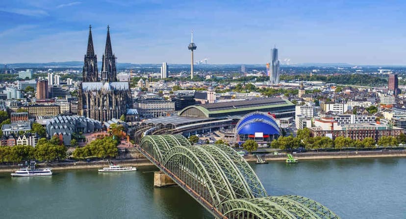 Eigelstein street in Cologne: Trade fair travel destination near central rail hub.