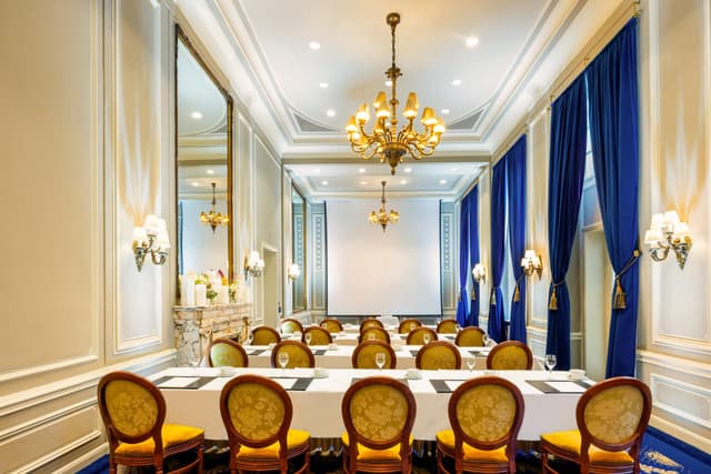 Excelsior Hotel Ernst