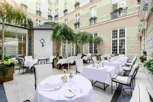 Excelsior Hotel Ernst