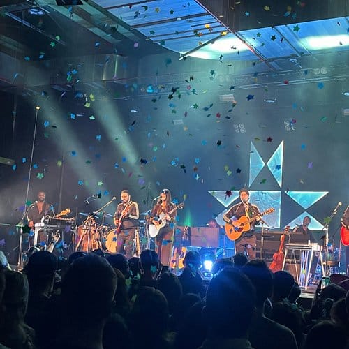 MTC Live Music Club concert finale with dynamic stage lighting for corporate events and gala shows.