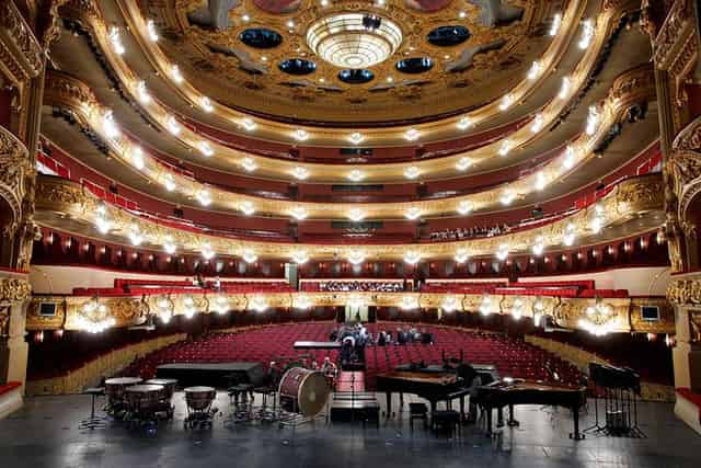 Performing arts theater