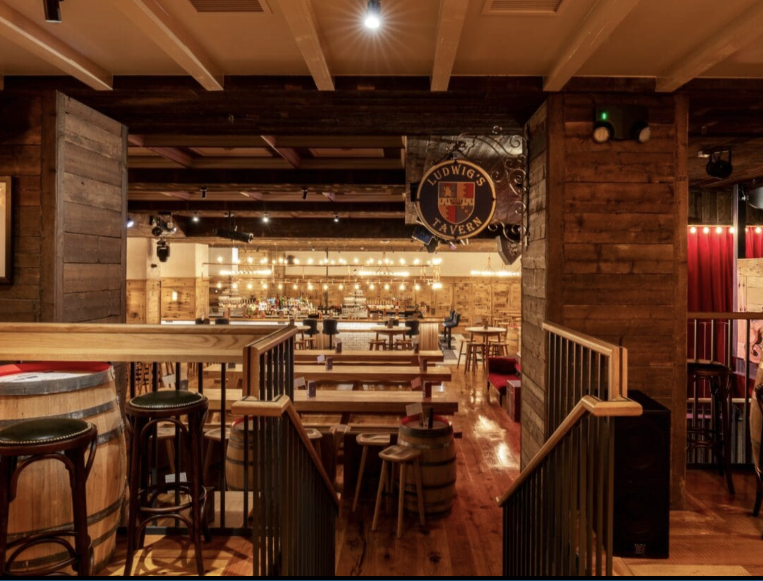 Schenke Tavern at Albert's Schloss: rustic venue with ample seating for events and meetings.