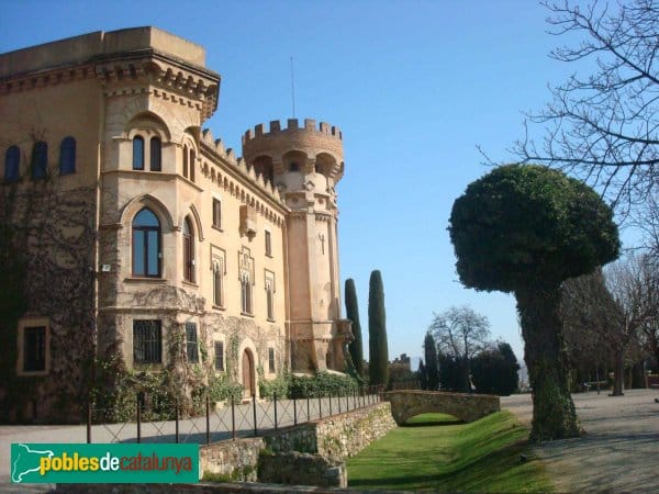 Sota els Til.lers at Castell de Sant Marçal, historic corporate retreat and incentive event venue.