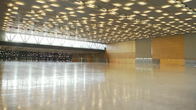 VIP room at CCIB Barcelona: blank-canvas event venue for large-scale exhibitions and conferences.